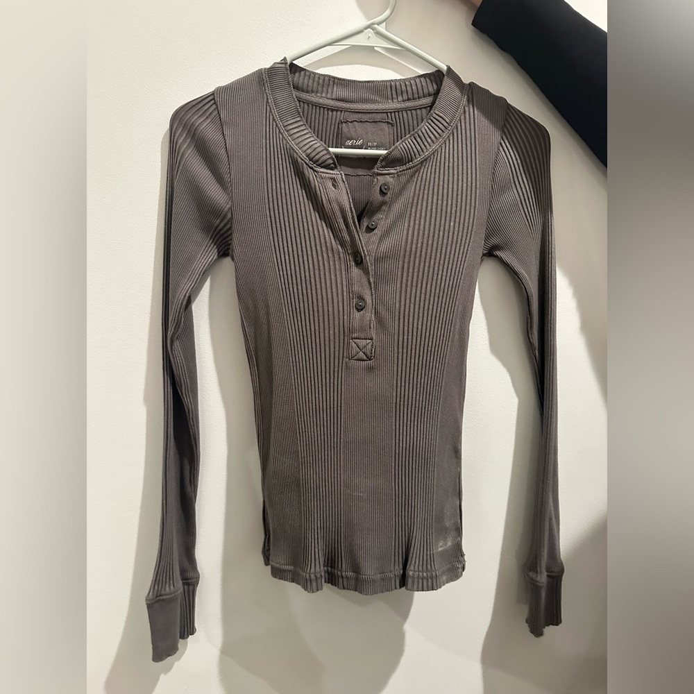 aerie henley ribbed gray